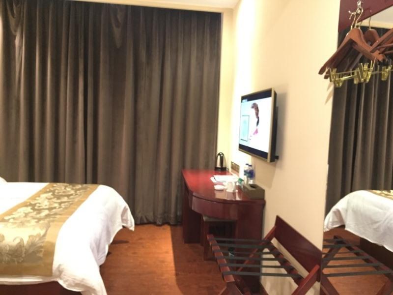 Greentree Inn Henan Hebi Hengshan Road Business Hotel Bagian luar foto